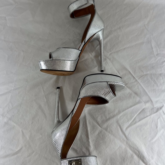 GIVENCHY Silver Leather Lizard Embossed Shark Lock Ankle Strap Sandals 40 - 10US - Picture 11 of 15